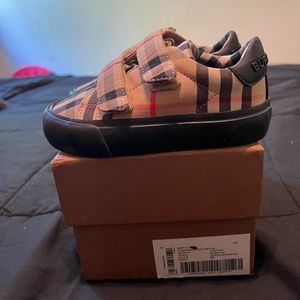 Burberry Toddler shoes